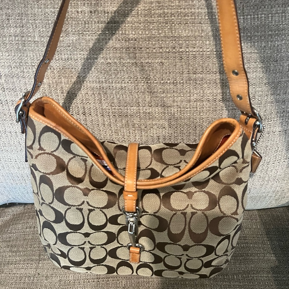Coach hobo style purse